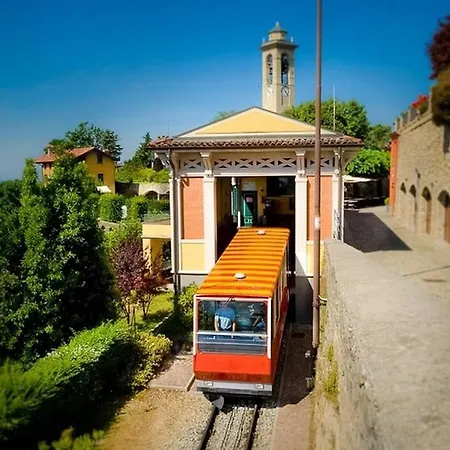 Panoramic Luxury W Garage Happy 2 *