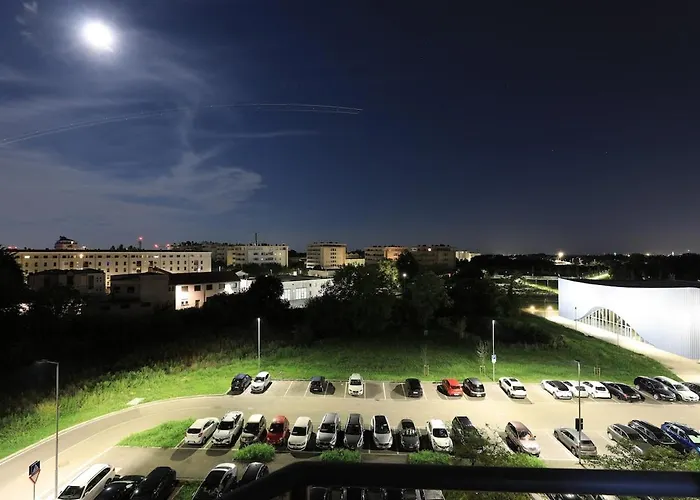 Panoramic Luxury W Garage Happy 2