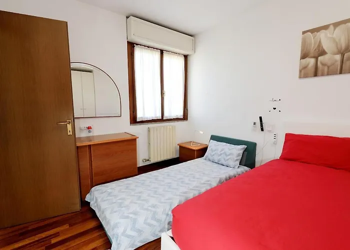 דירה Panoramic Luxury W Garage Happy 2 ברגמו