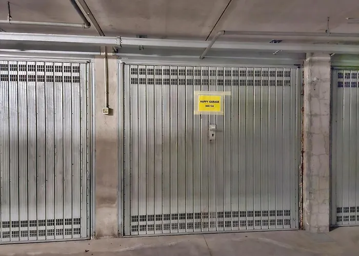 Panoramic Luxury W Garage Happy 2 דירה